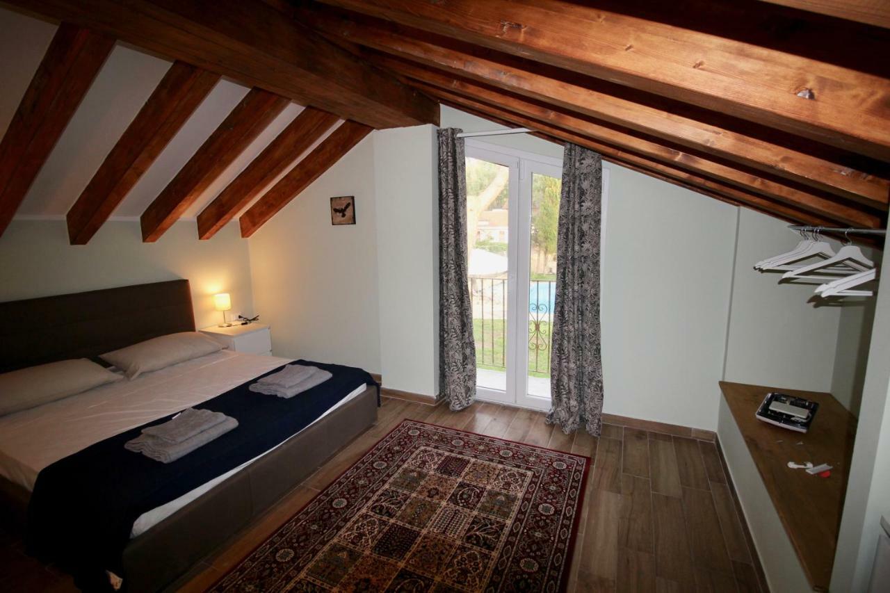 Katana Suites Beach Agnone Bagni Eksteriør billede