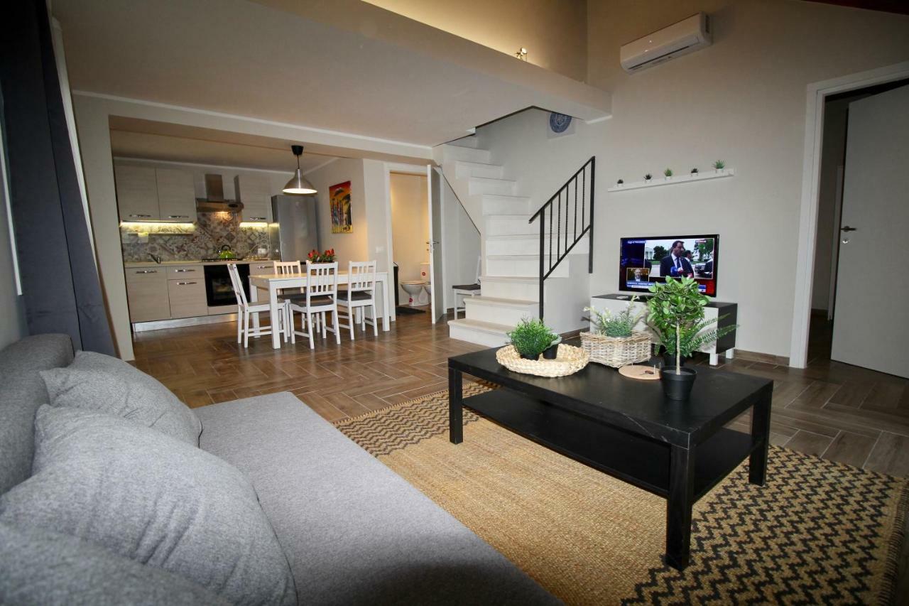Katana Suites Beach Agnone Bagni Eksteriør billede
